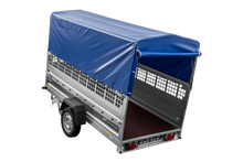 Laden Sie das Bild in den Galerie-Viewer, Autotransportanhänger 264×125 UNITRAILER FORCE 264 KIPP mit Gitterwänden, H-800 Rahmen und blauer Plane-Neu