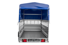 Laden Sie das Bild in den Galerie-Viewer, Autotransportanhänger 264×125 UNITRAILER FORCE 264 KIPP mit Gitterwänden, H-800 Rahmen und blauer Plane-Neu