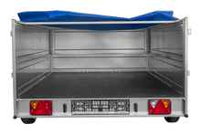 Laden Sie das Bild in den Galerie-Viewer, Autotransportanhänger auf Blattfedern 264×150 UNITRAILER GARDEN 265/R KIPP mit BIS-Seitenwänden, H-0-Rahmen und blauer Plane-Neu