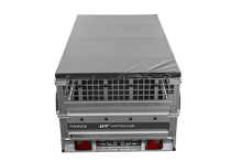 Laden Sie das Bild in den Galerie-Viewer, Einachsanhänger 230×125 UNITRAILER FORCE 230 KIPP mit Gitterwänden, H-0-Rahmen und grauer Plane-Neu