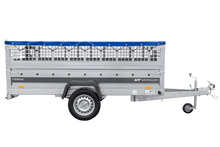 Laden Sie das Bild in den Galerie-Viewer, Einachsiger Anhänger auf Blattfedern 264×125 UNITRAILER FORCE 264/R KIPP mit Gitterseitenwänden, H-0-Rahmen und blauer Plane-Neu