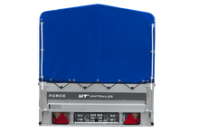 Laden Sie das Bild in den Galerie-Viewer, Einachsiger Anhänger mit Blattfedern 264×125 UNITRAILER FORCE 264/R KIPP mit H-800 Spriegel und blauer Plane-Neu