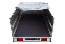 Laden Sie das Bild in den Galerie-Viewer, Leichtanhänger auf Blattfedern 200×125 UNITRAILER GARDEN 201/R KIPP mit BIS-Seiten, H-0-Rahmen und grauer Plane-Neu